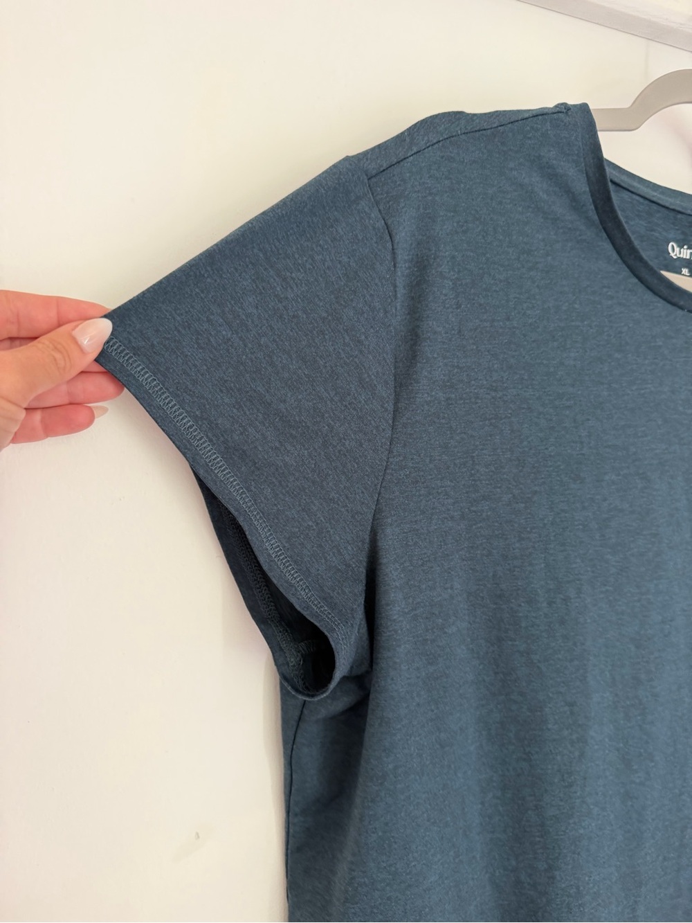Quince Flowknit Breeze Navy Blue Short Sleeve Performance Tee Shirt - Picture 4 of 16